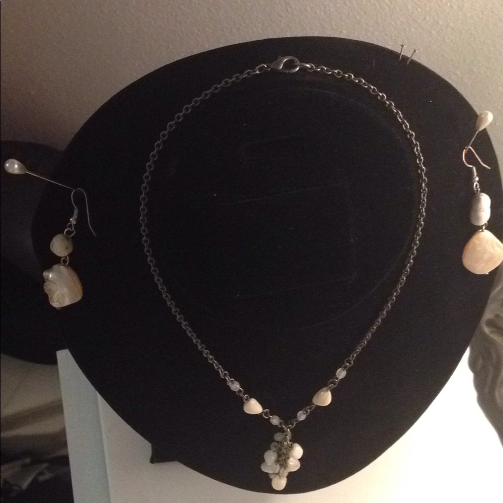 Lovely earrings and necklace set